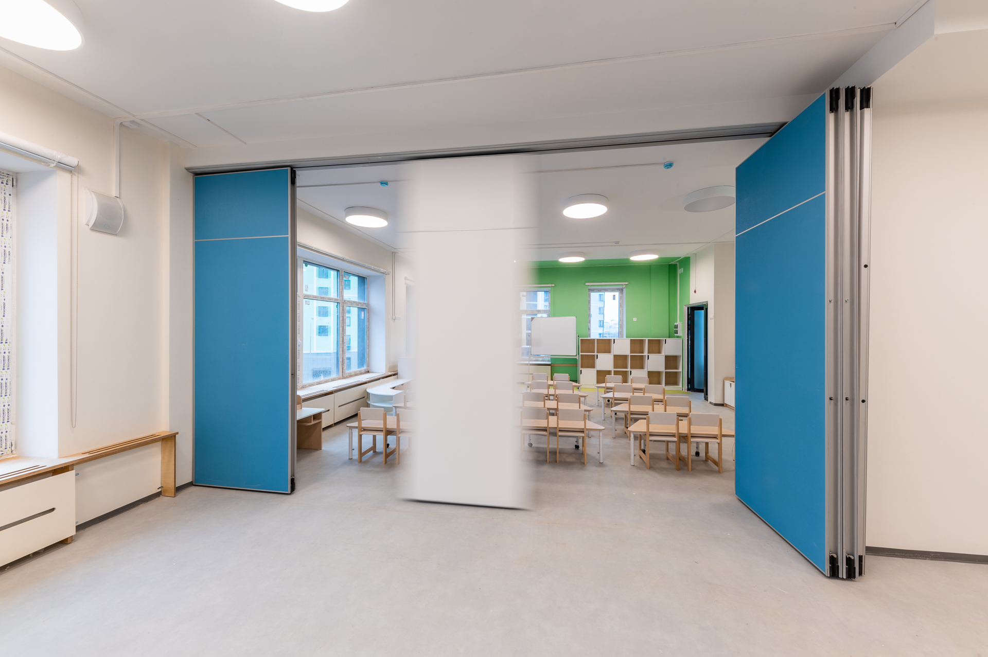 SmartWall H5F-S (School), photo