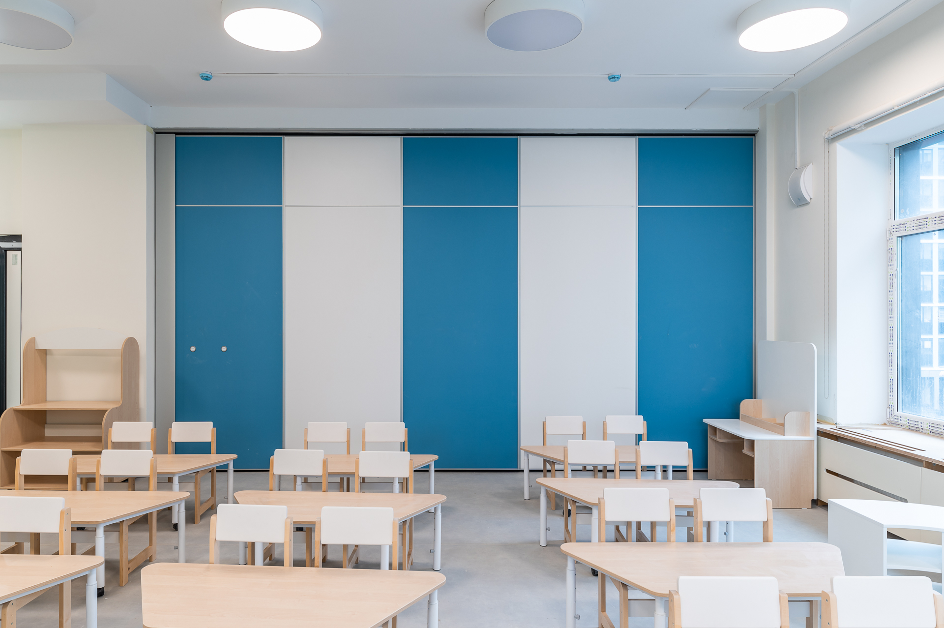 SmartWall H5F-S (School), photo